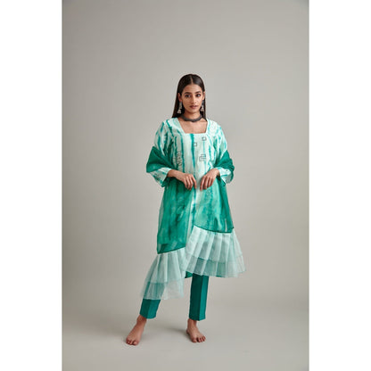 Vedika Soni Green Tie And Dye Kurta with Pant and Dupatta (Set of 3)