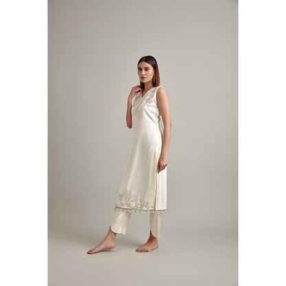 Vedika Soni Ivory Tie And Dye Kurta with Pant (Set of 2)