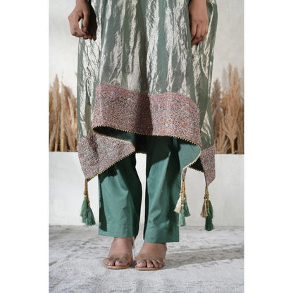 Vedika Soni Metallic Green Embroidered Kaftan With Slip And Pant