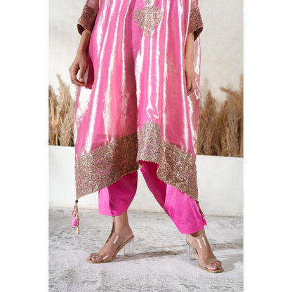 Vedika Soni Metallic Pink Embroidered Kaftan With Slip And Pant