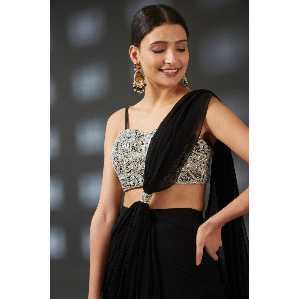 Vedika Soni Black Georgette Pre-Stitched Saree with Stitched Blouse And Petticoat