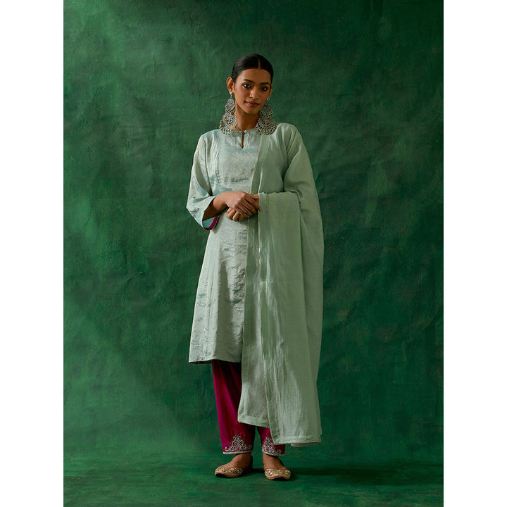 Vinusto Green Kurta With Salwar And Dupatta (Set of 3)