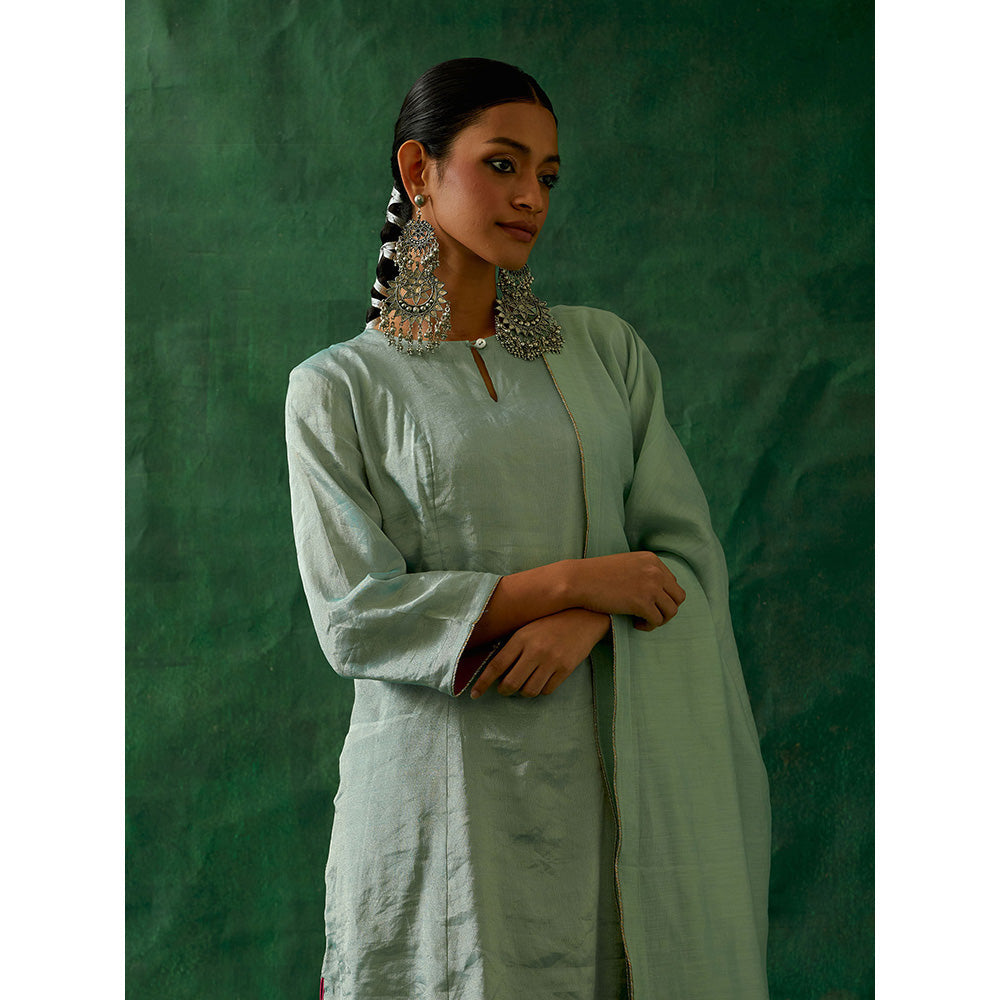 Vinusto Green Kurta With Salwar And Dupatta (Set of 3)