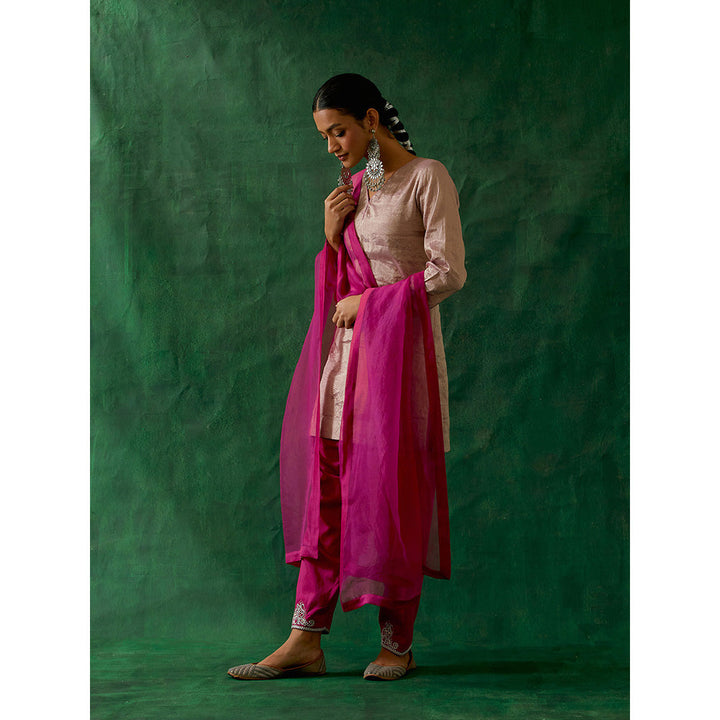 Vinusto Pink Short Kurta With Embroidered Salwar And Dupatta (Set of 3)