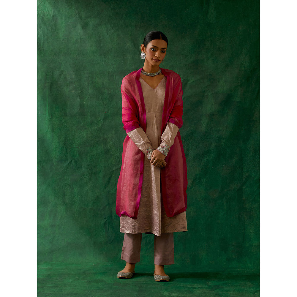 Vinusto Pink Kurta With Pant And Katan Silk Dupatta (Set of 3)