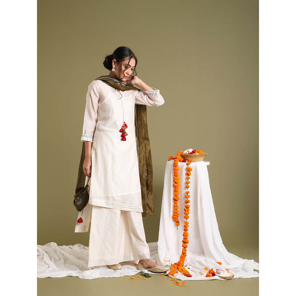 Vinusto Off White Handloom Kurta with Palazzo and Dupatta and Slip (Set of 4)