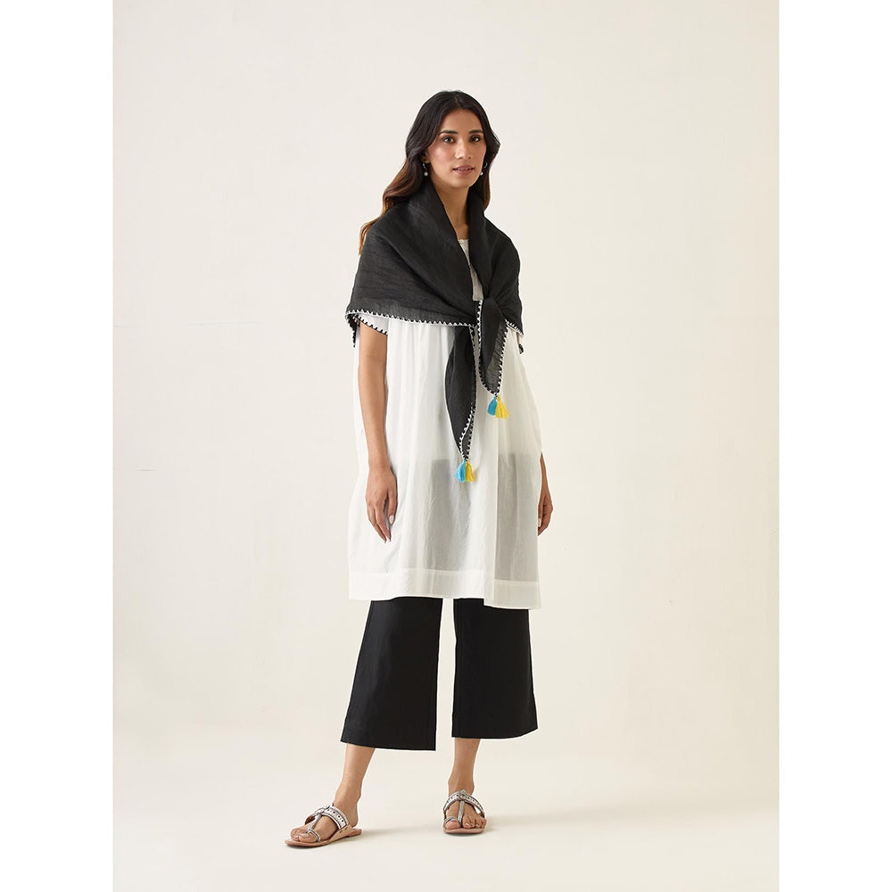 Vinusto White Solid Kurta with Pant and Stole (Set of 3)