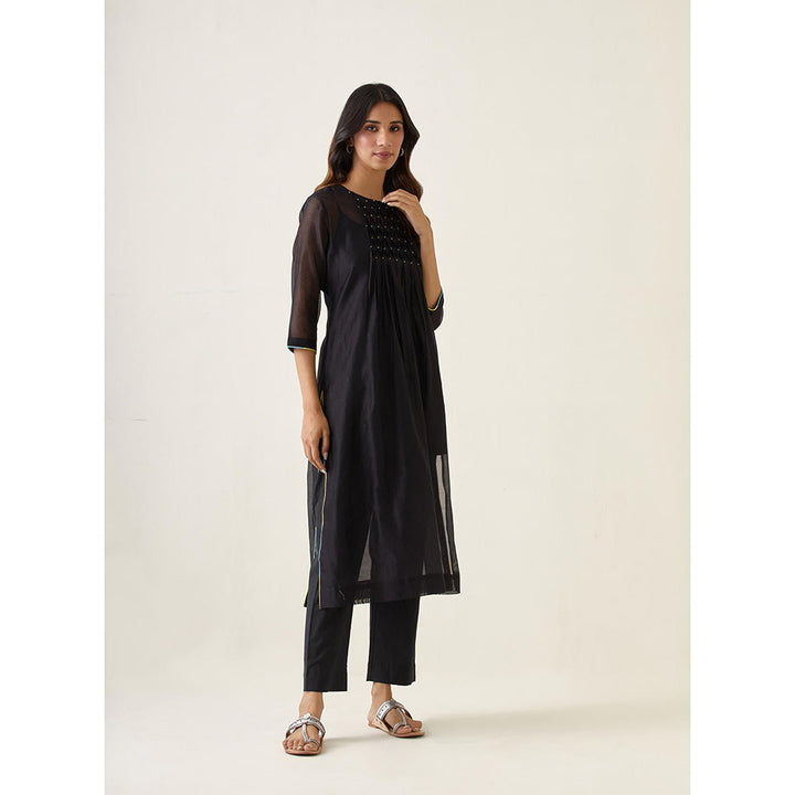 Vinusto Black Chanderi Handloom Smocking Kurta with Cotton Pant and Inner Slip (Set of 3)