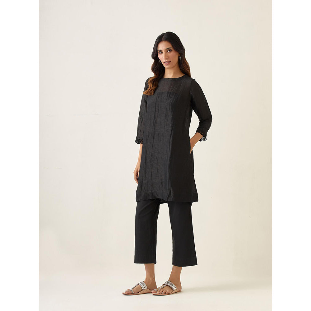 Vinusto Black A-Line Linen Silk Kurta with Slip and Cotton Glaze Pant (Set of 3)