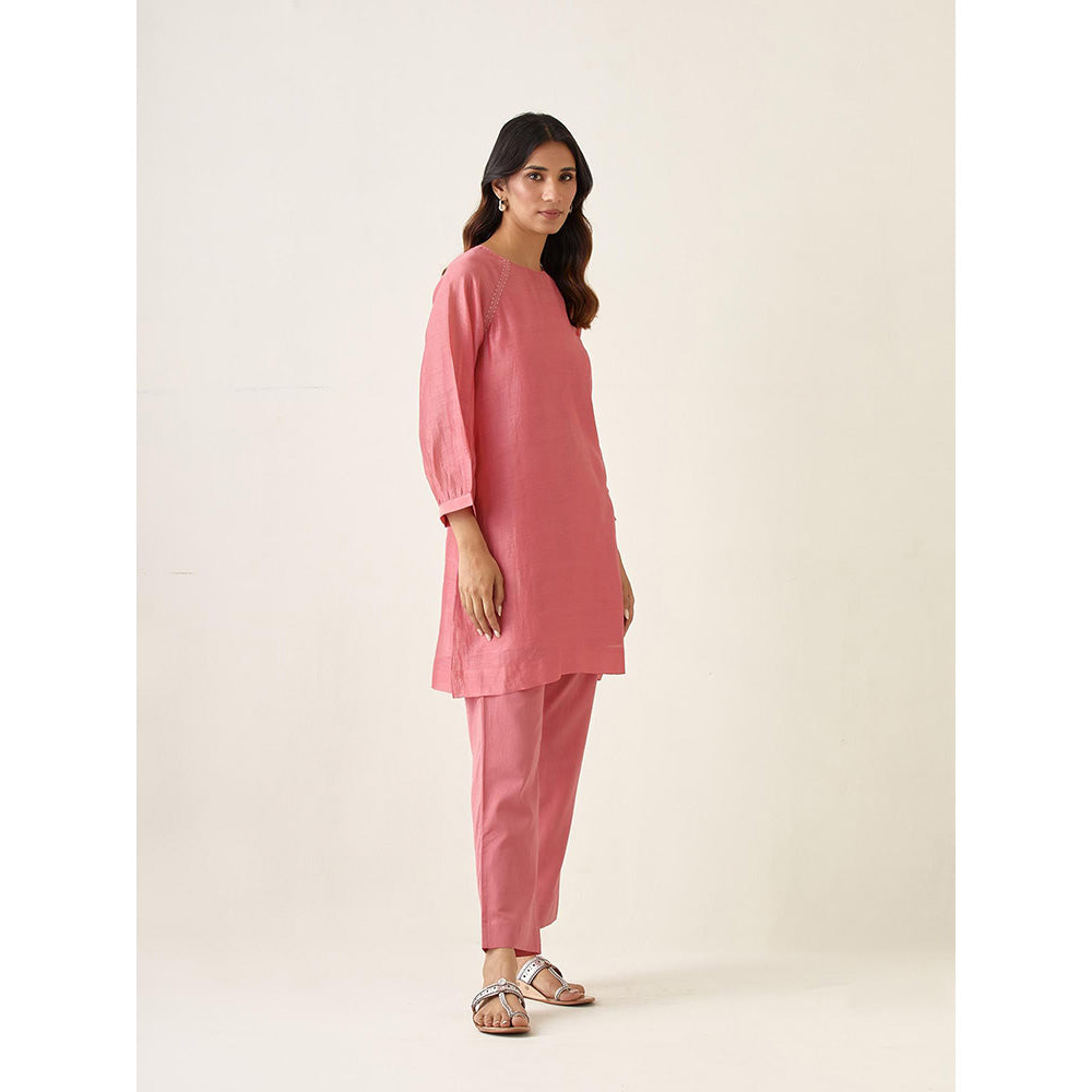 Vinusto Rose Pink Chanderi Handloom Kurta with Slip and Cotton Glaze Pant (Set of 3)