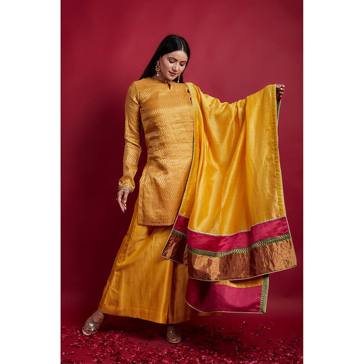 Vinusto Yellow Chanderi Handloom Zigzag Zari Weave Kurta with Palazzo with Dupatta (Set of 3)