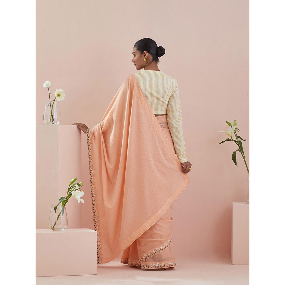 Vinusto Embroidered Cotton Saree In Peach