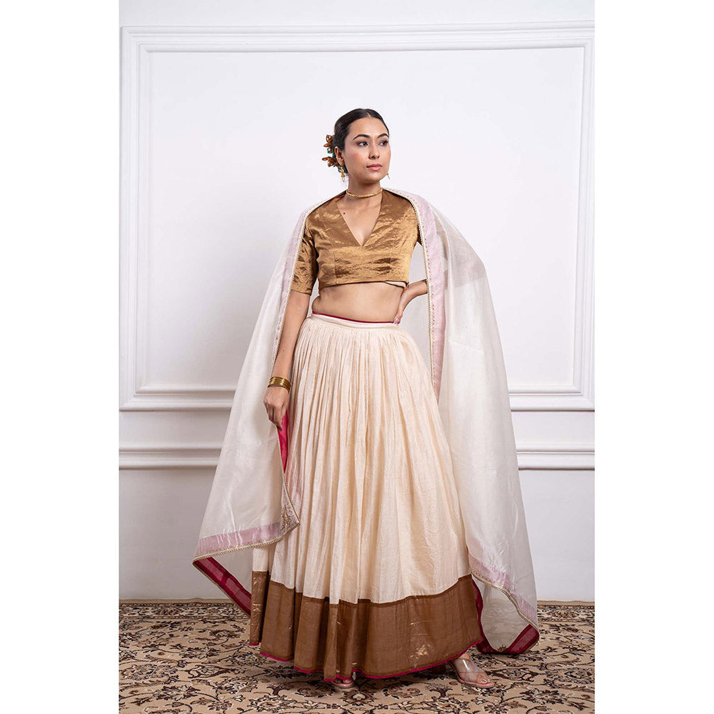Vinusto Chanderi Embroidered Zari Blouse with Lehenga and Dupatta (Set of 3)