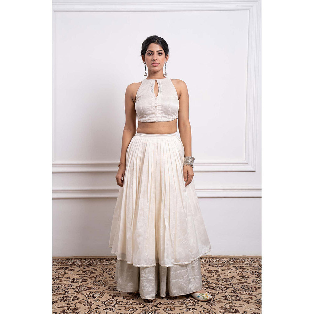 Vinusto Chanderi Embroidered Striped Blouse with Lehenga and Dupatta (Set of 3)