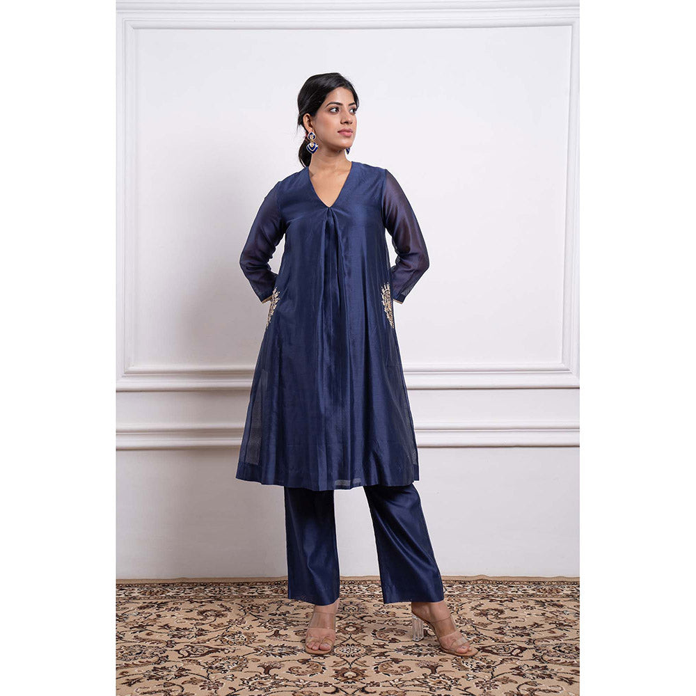 Vinusto Chanderi Embroidered Kurta with Pant and Dupatta (Set of 3)