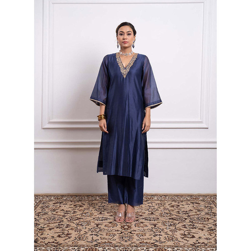 Vinusto Chanderi Embroidered Straight Kurta and Pant (Set of 2)
