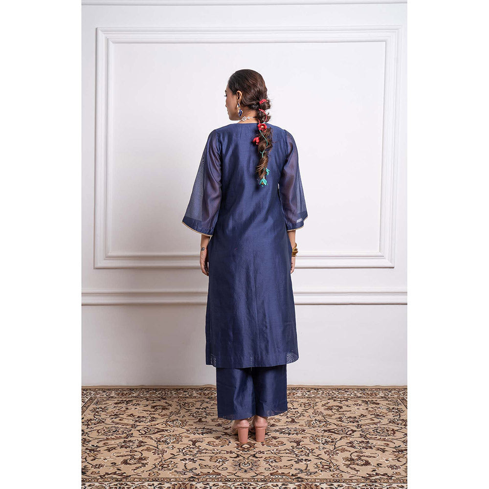 Vinusto Chanderi Embroidered Straight Kurta and Pant (Set of 2)