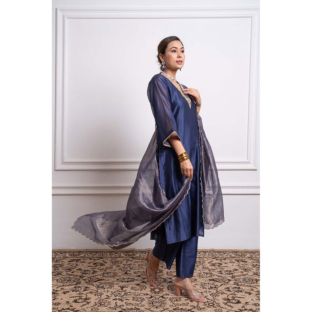 Vinusto Chanderi Zari Embroidered Kurta with Pant and Dupatta (Set of 3)