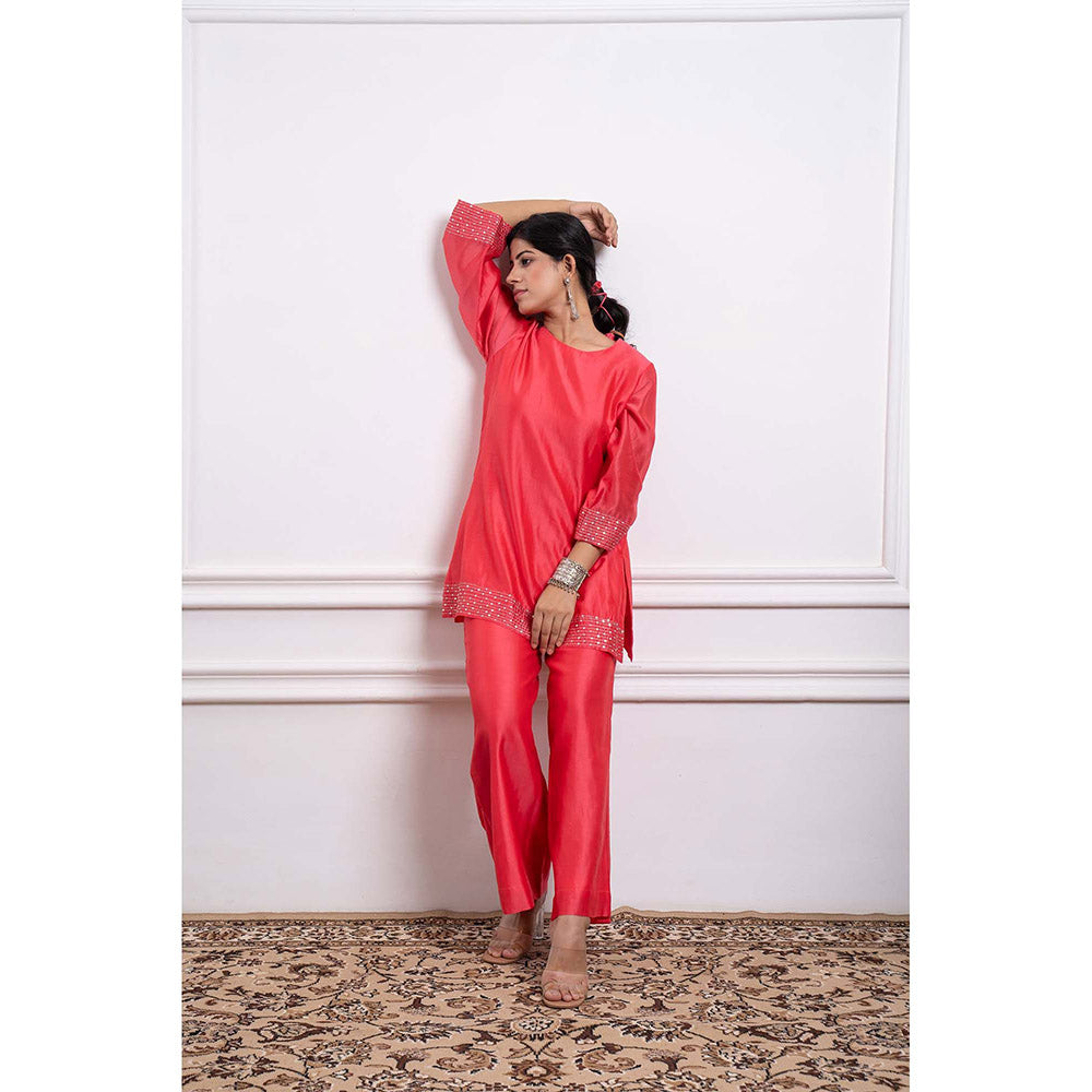 Vinusto Chanderi Embroidered Kurta and Palazzo (Set of 2)