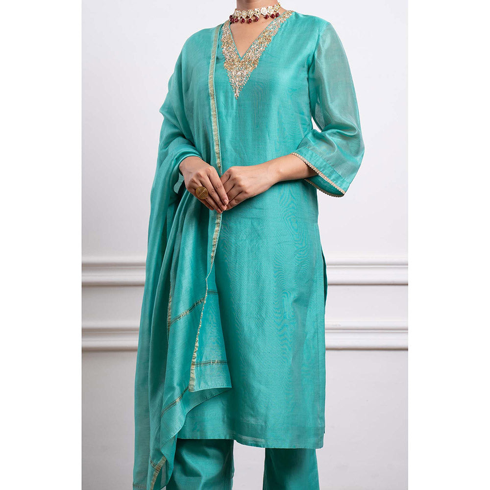 Vinusto Chanderi Handloom Embroidered Straight Kurta with Pant and Dupatta (Set of 3)