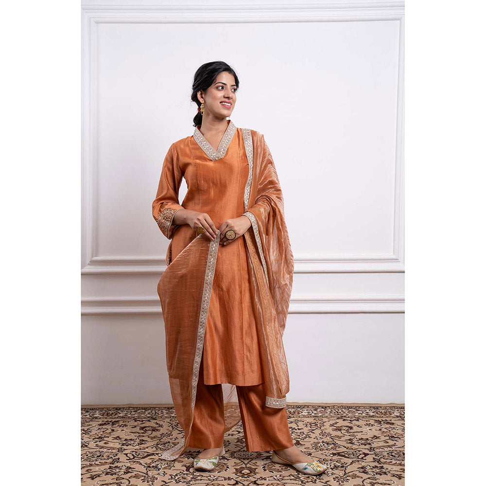 Vinusto Chanderi Handloom Embroidered Straight Kurta with Pant and Dupatta (Set of 3)