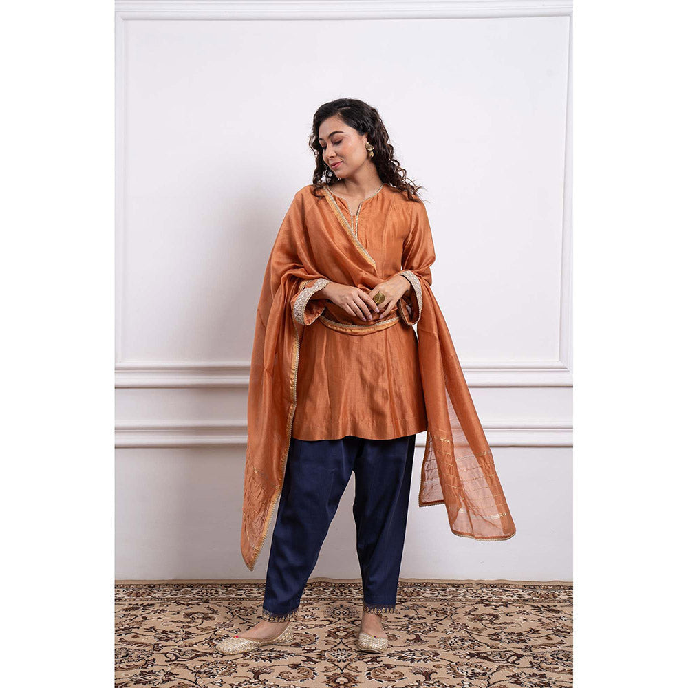 Vinusto Chanderi Zari Embroidered Kurta with Pant and Dupatta (Set of 3)