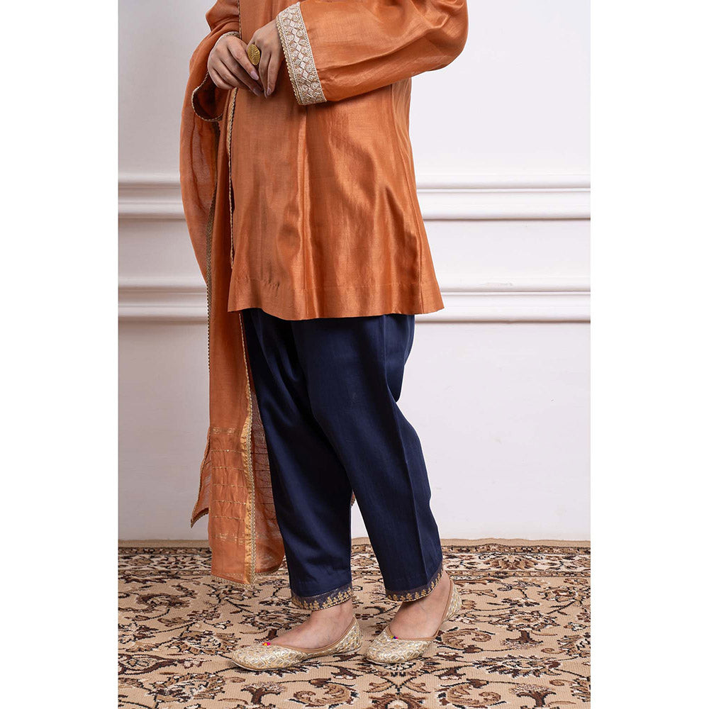 Vinusto Chanderi Zari Embroidered Kurta with Pant and Dupatta (Set of 3)