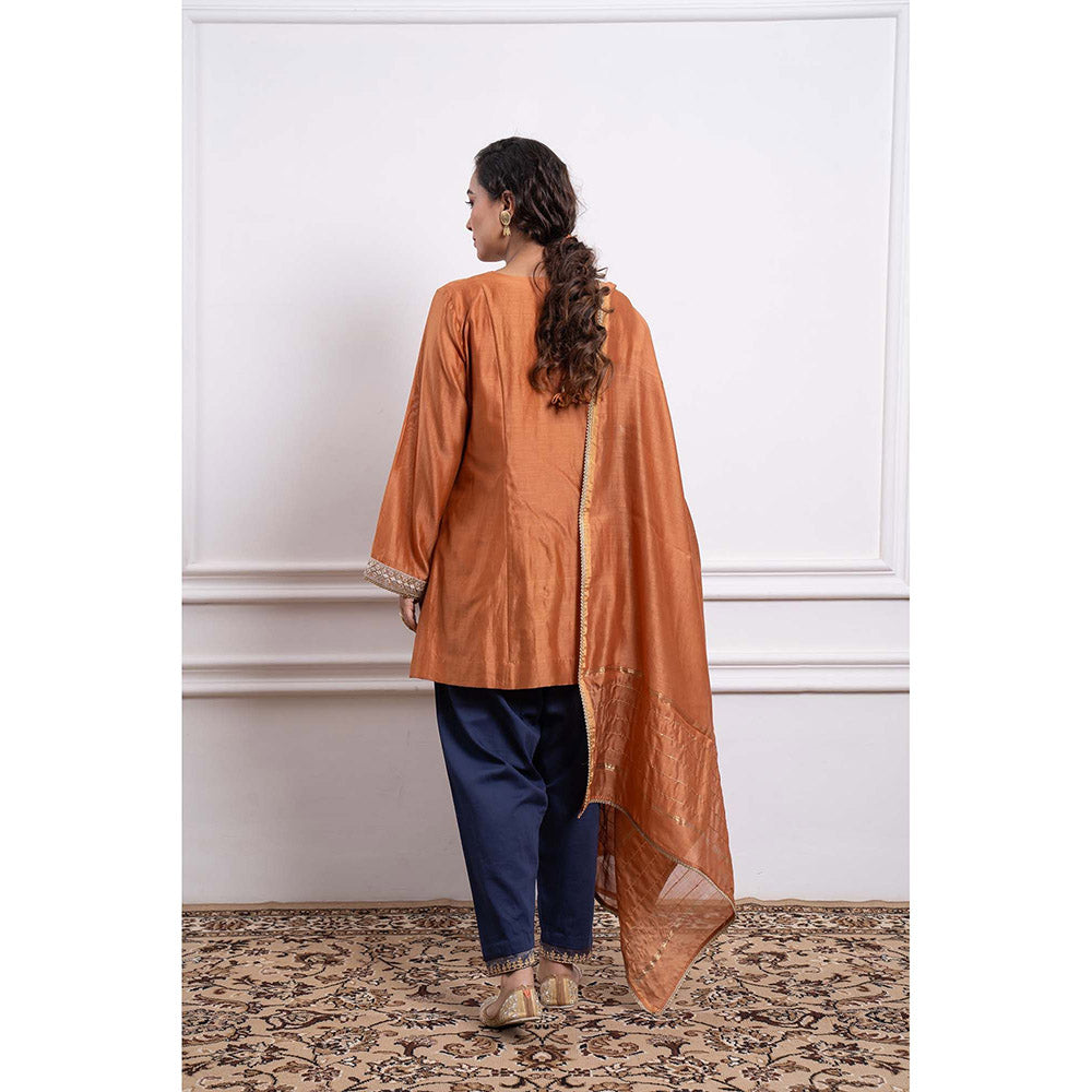 Vinusto Chanderi Zari Embroidered Kurta with Pant and Dupatta (Set of 3)