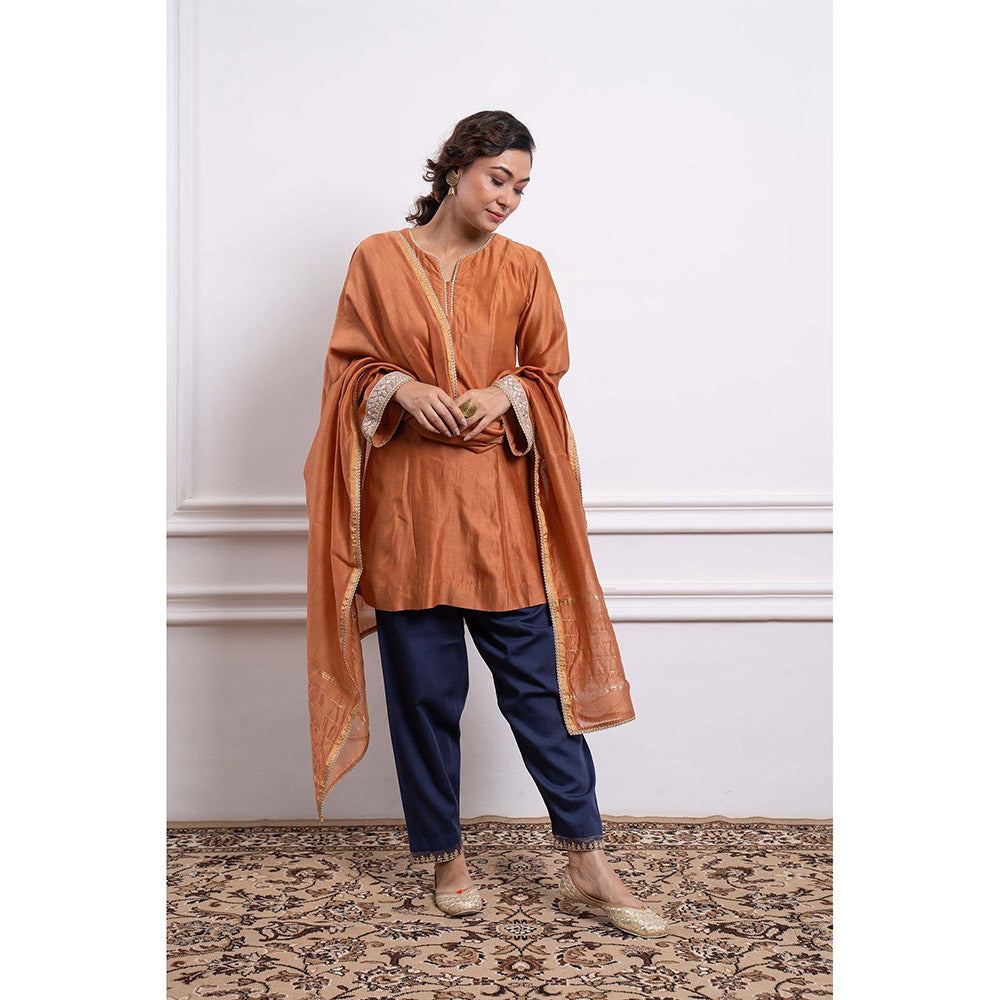 Vinusto Chanderi Zari Embroidered Kurta with Pant and Dupatta (Set of 3)