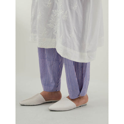 Vinusto White Chikankari Kurta with Slip and Pant