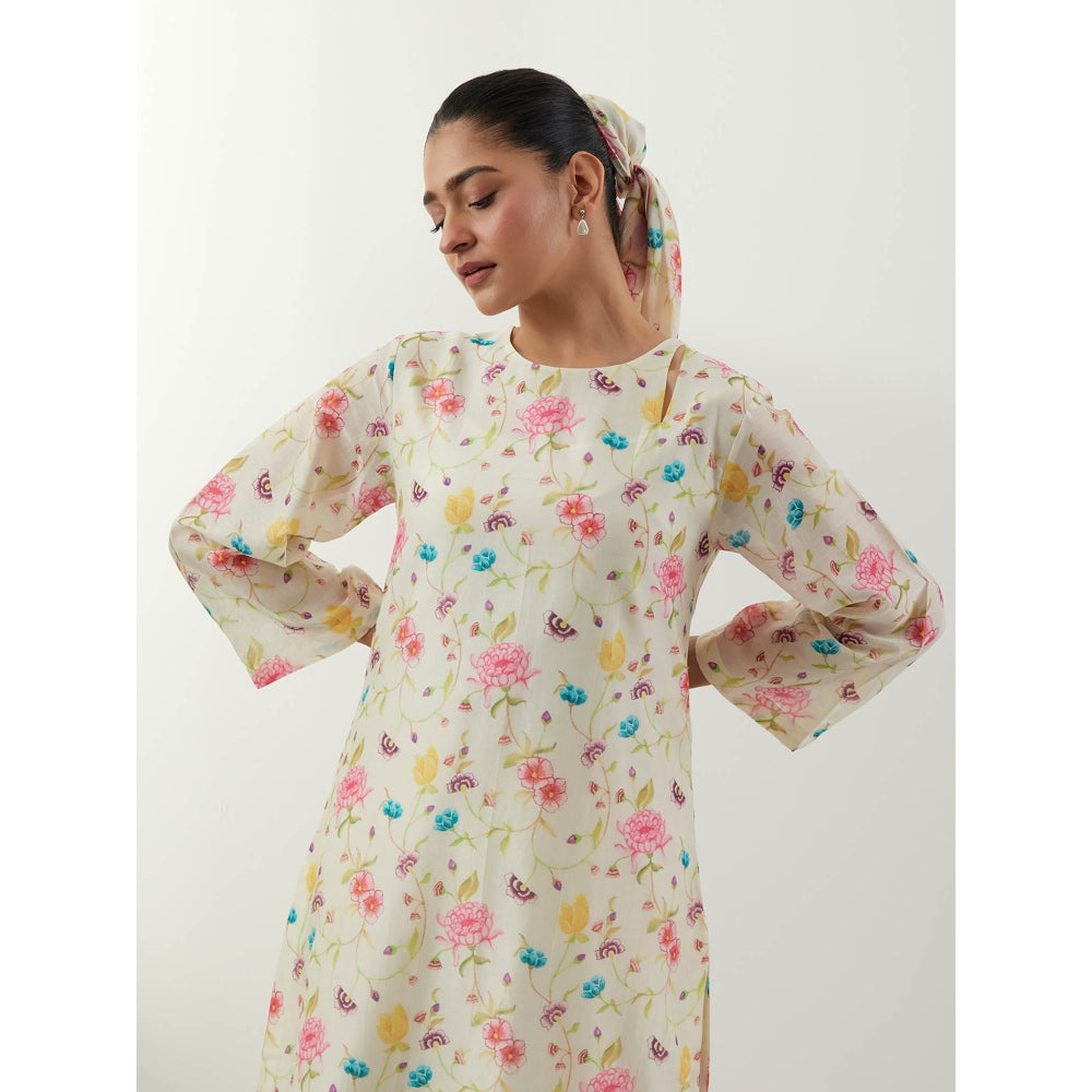 Vinusto Ivory Floral Straight Kurta with Pant and Dupatta
