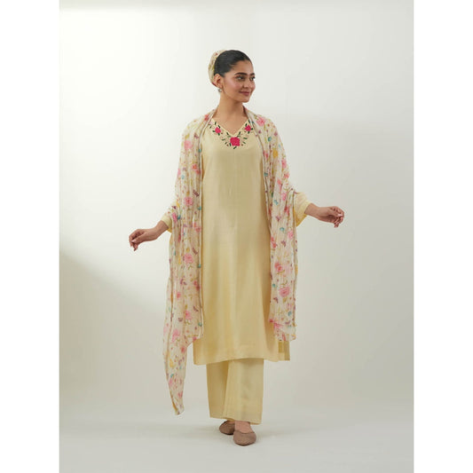 Vinusto Cream V Neck Embroidered Kurta With Pant And Dupatta