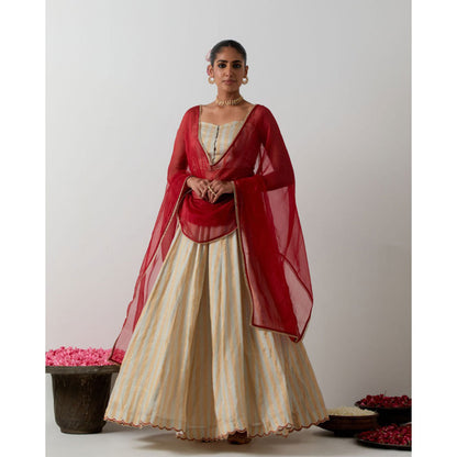Vinusto Gold & Silver Zari Striped Lehenga with Blouse & Red Dupatta