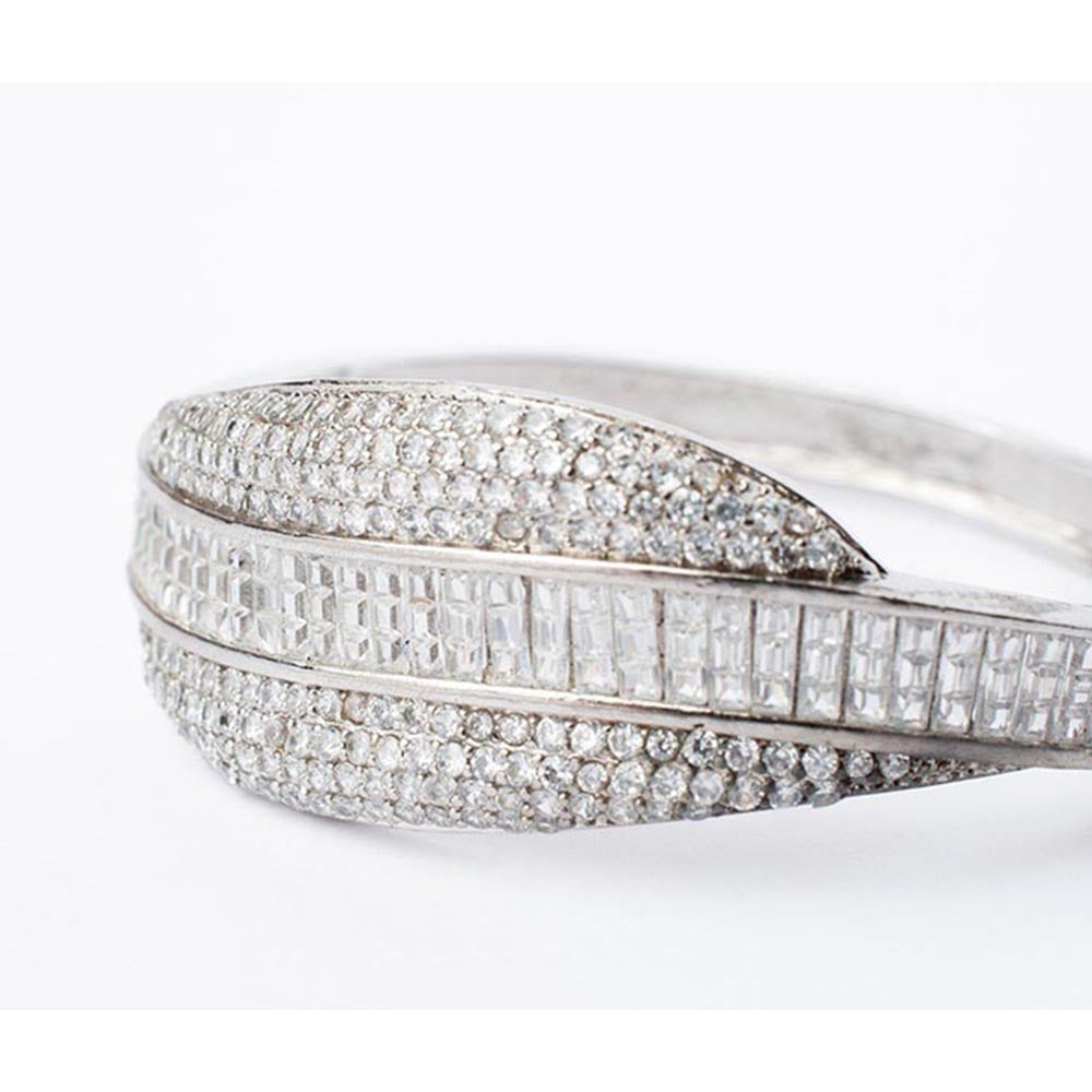 VIVINIA By Vidhi Mehra Silver Plated Womens Kada