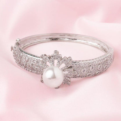 VIVINIA By Vidhi Mehra Florence Silver Plated White Womens Kada