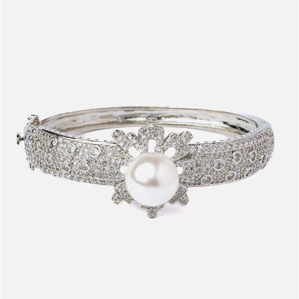 VIVINIA By Vidhi Mehra Florence Silver Plated White Womens Kada