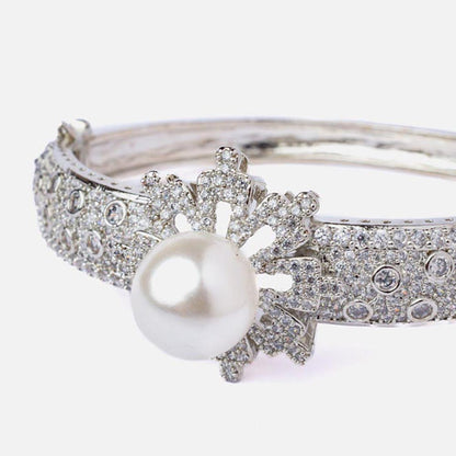 VIVINIA By Vidhi Mehra Florence Silver Plated White Womens Kada