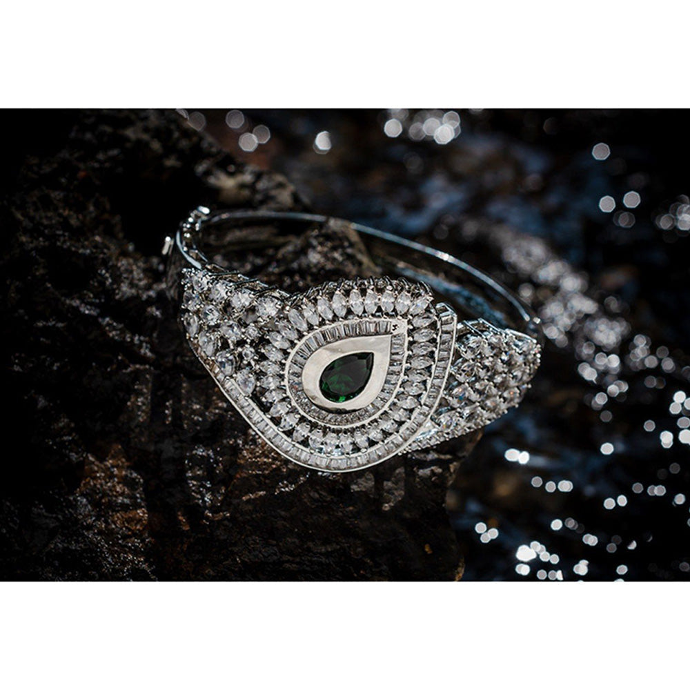 VIVINIA By Vidhi Mehra Silver Plated Green Womens Kada