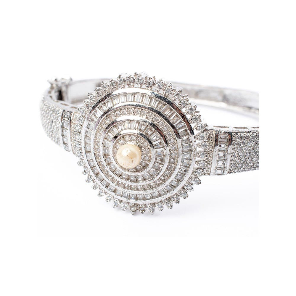 VIVINIA By Vidhi Mehra Silver Plated Womens Kada