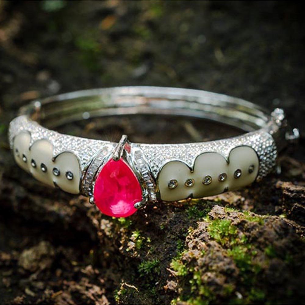 VIVINIA By Vidhi Mehra Silver Plated Pink Womens Kada