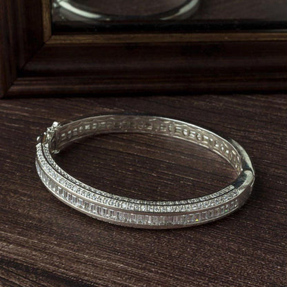 VIVINIA By Vidhi Mehra Silver Plated Zircon Womens Kada