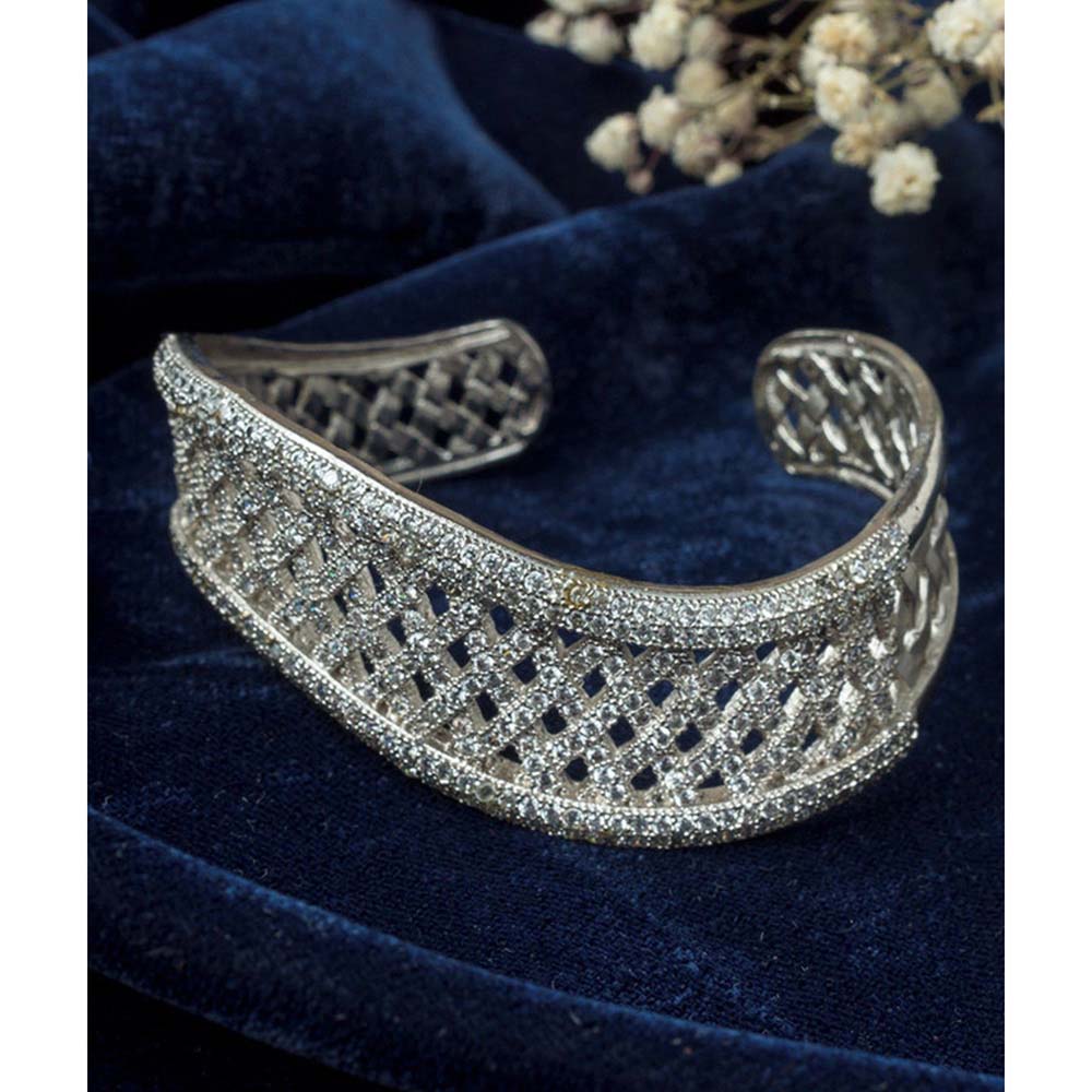 VIVINIA By Vidhi Mehra Silver Plated Womens Zircon Kada