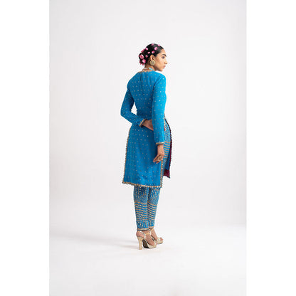 Vvani by Vani Vats Firozi V Neck Multi Geo Kurta & Pant (Set of 2)