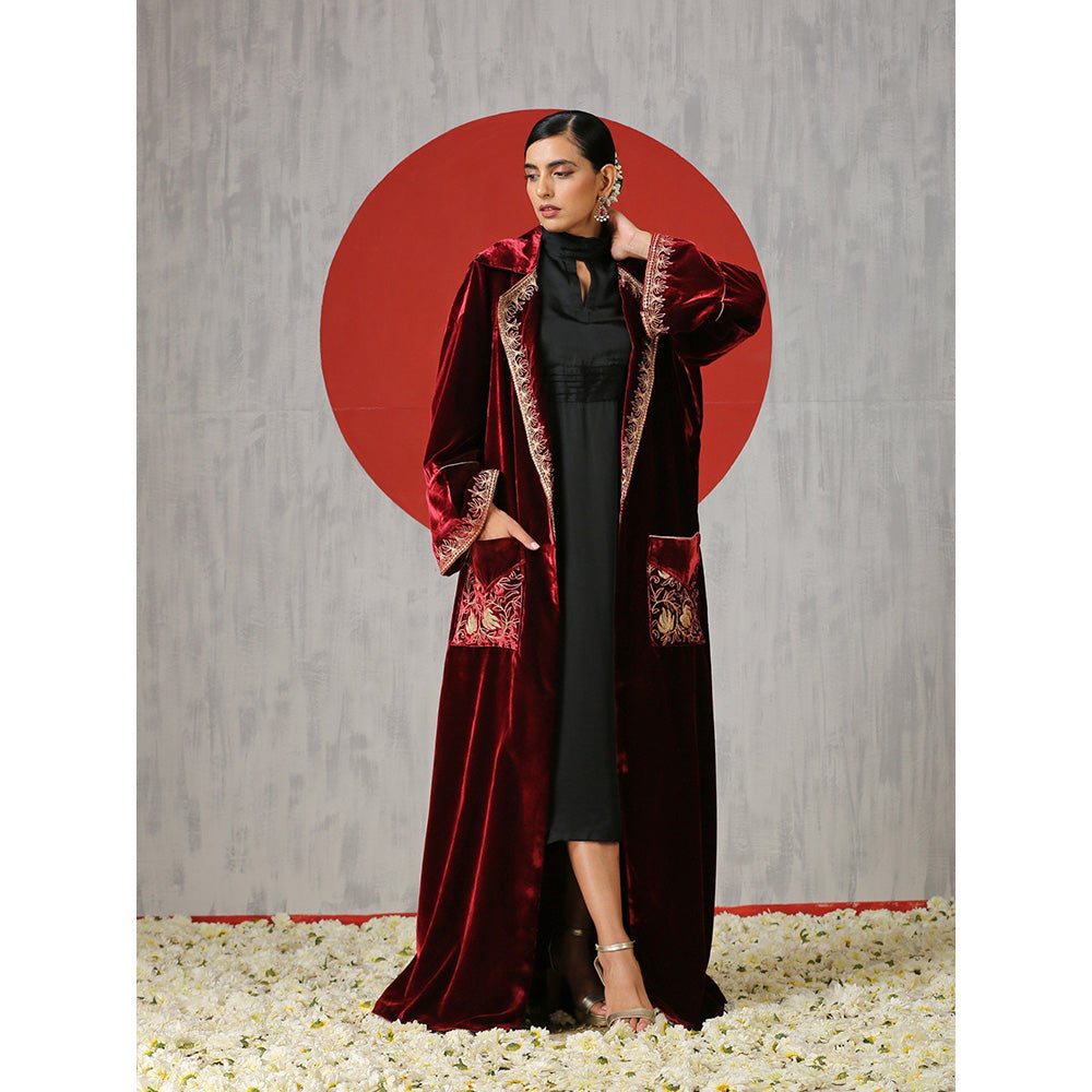 WAZIR C Black Midi Dress with Maroon Cape (Set of 2)