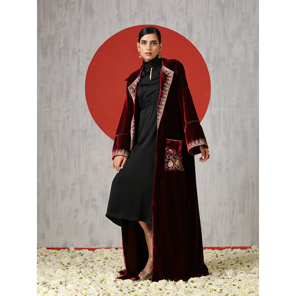 WAZIR C Black Midi Dress with Maroon Cape (Set of 2)
