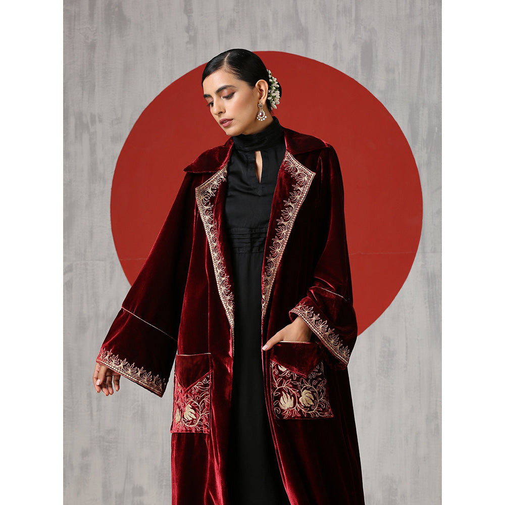 WAZIR C Black Midi Dress with Maroon Cape (Set of 2)