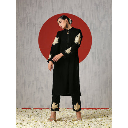 WAZIR C The Black Coord Set Includes A Velvet Kurta And Straight Fit Pants (Set of 2)