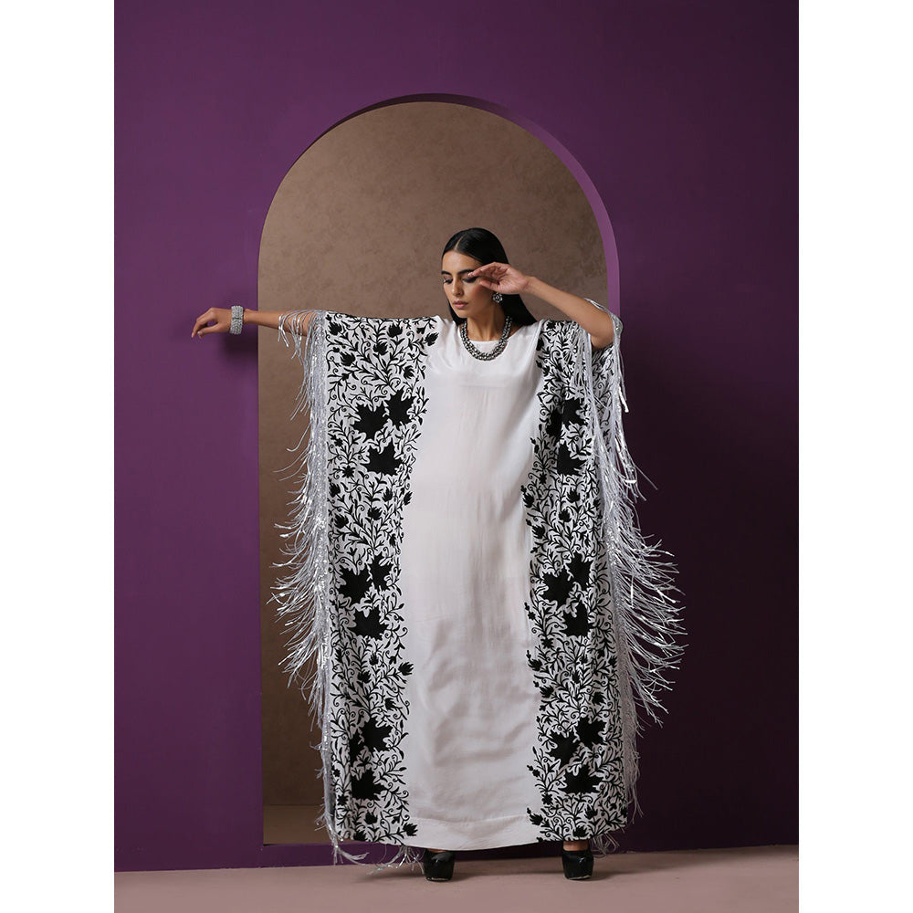 WAZIR C Embroidered White Kaftaan