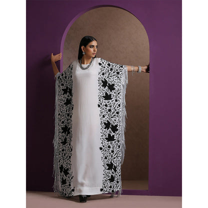 WAZIR C Embroidered White Kaftaan