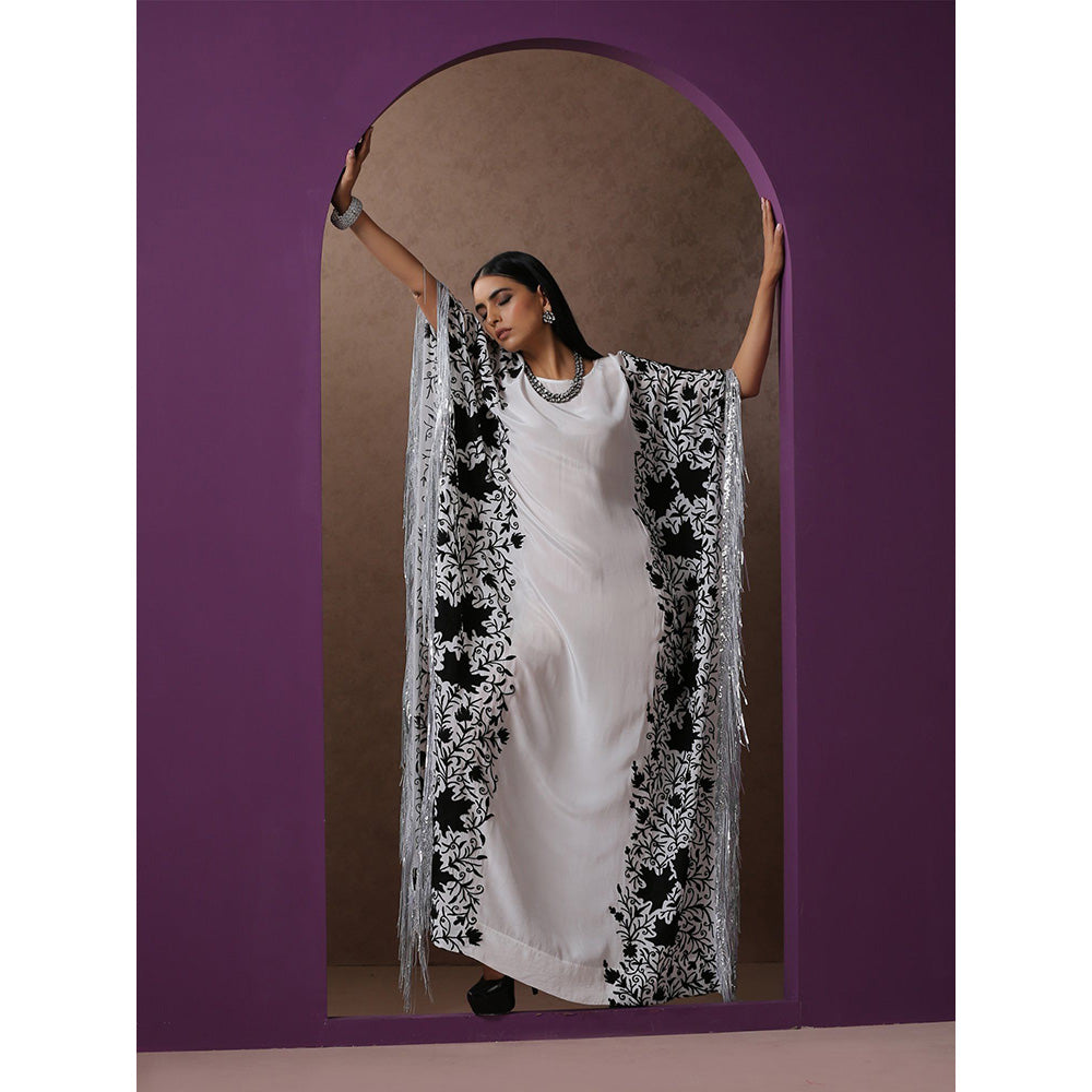 WAZIR C Embroidered White Kaftaan